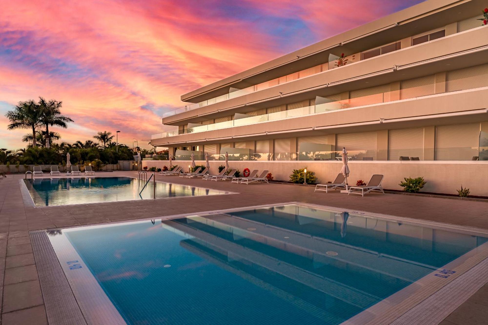 Modern New Apartment Las Terrazas De Costa Adeje. Heated Pool, Big Terrace And Private Parking Εξωτερικό φωτογραφία